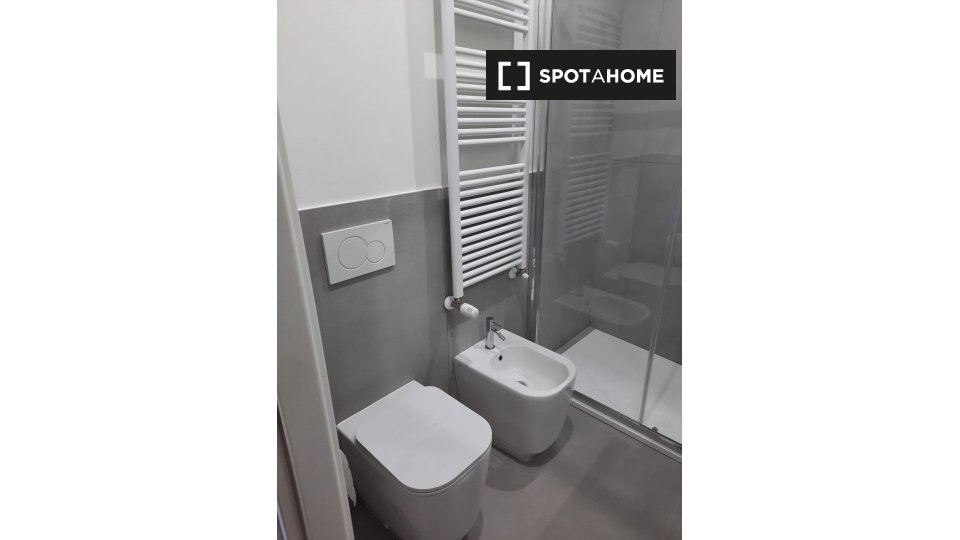 Immagine 11 di Appartamento in affitto  in Borgo Pinti a Firenze