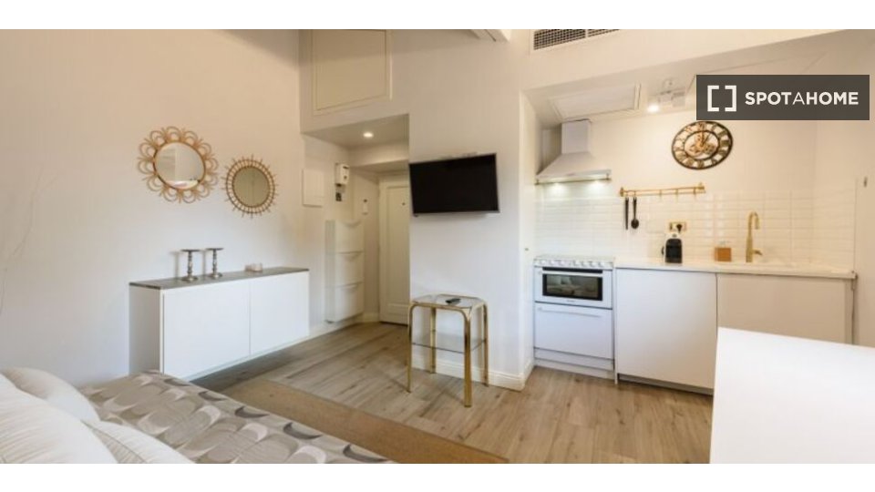 Immagine 11 di Appartamento in affitto  in Via del Crocifisso a Firenze