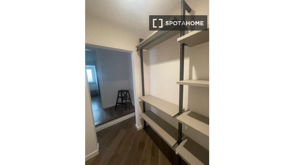 Immagine 8 di Camera condivisa in affitto  in Via S. Luca a Genova