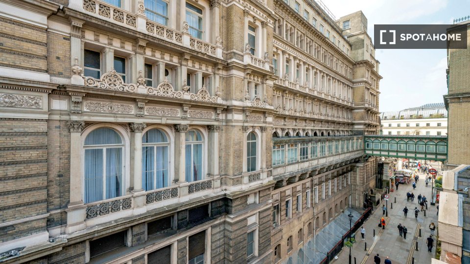 Immagine 6 di Appartamento in affitto  in A Villiers St a 