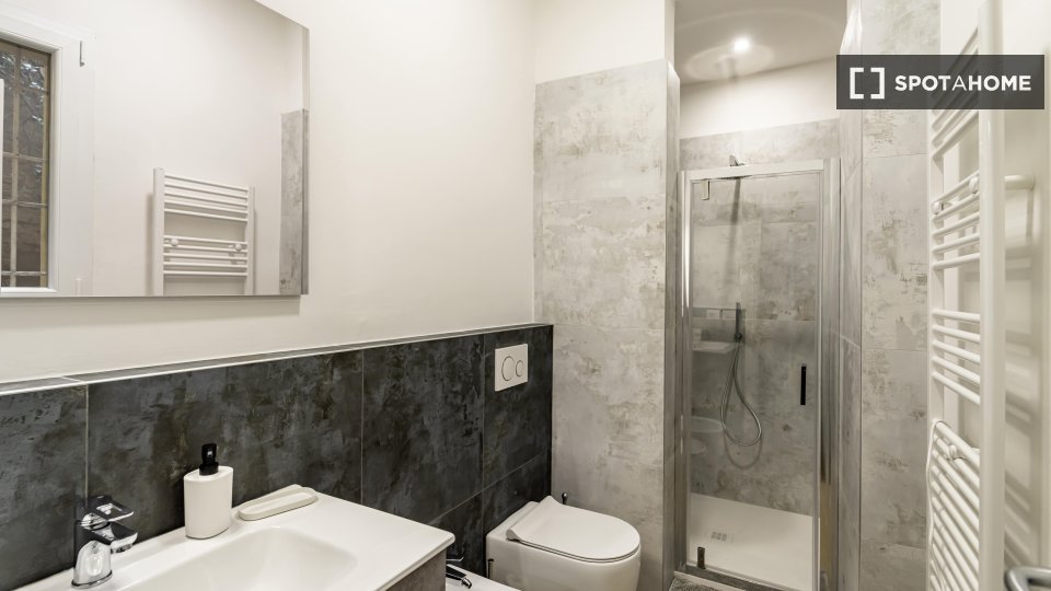 Immagine 14 di Ufficio in affitto  in Via dell'Oro a Bologna