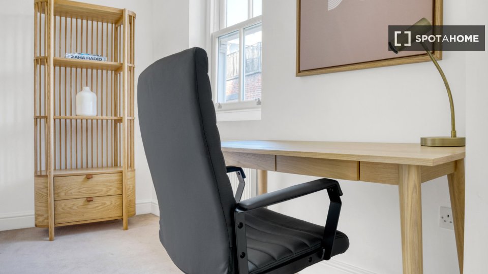 Immagine 4 di Appartamento in affitto  in A Villiers St a 