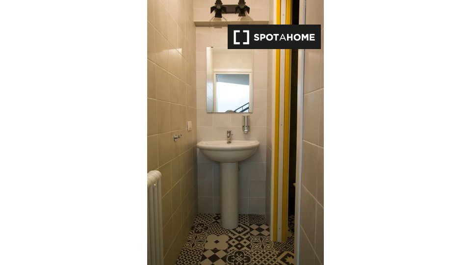 Immagine 11 di Ufficio in affitto  in Via Gaetano de Castillia a Milano