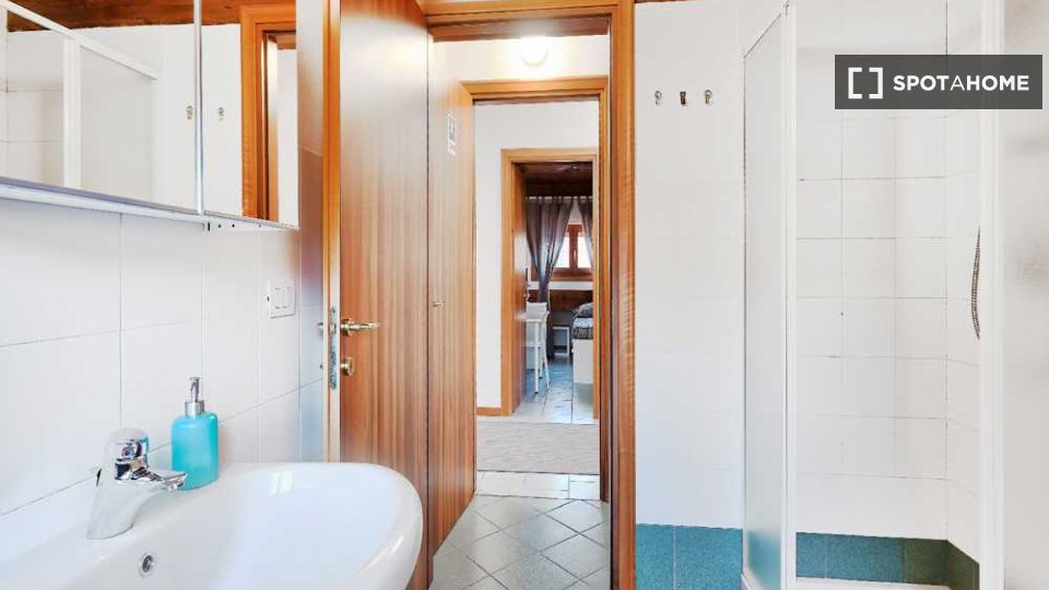 Immagine 4 di Camera condivisa in affitto  in Via Jacopo della Quercia Milan a Milano