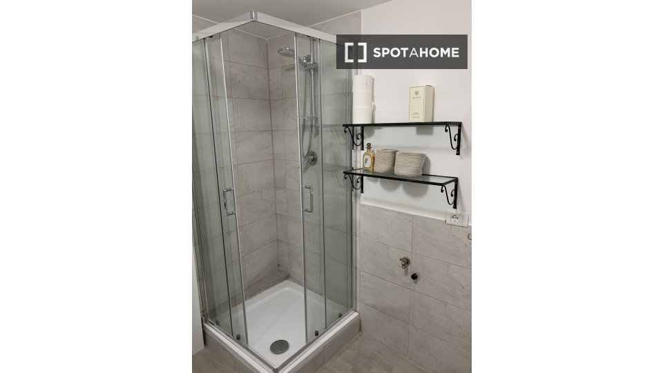 Immagine 12 di Appartamento in affitto  in Via Cassia a Roma