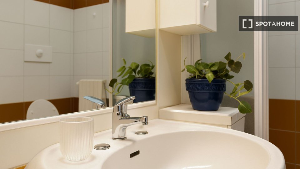 Immagine 11 di Appartamento in affitto  in Corso S. Gottardo a Milano