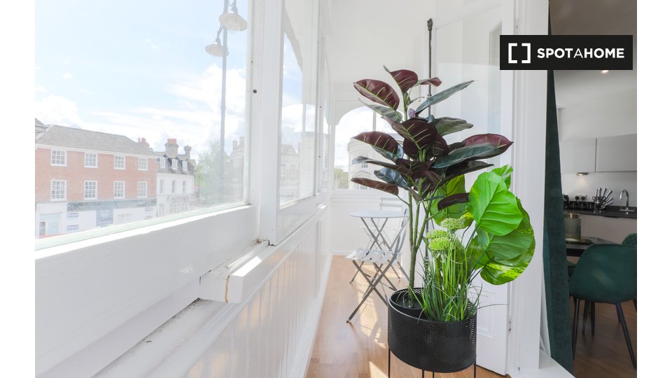 Immagine 8 di Appartamento in affitto  in Church St a Staines