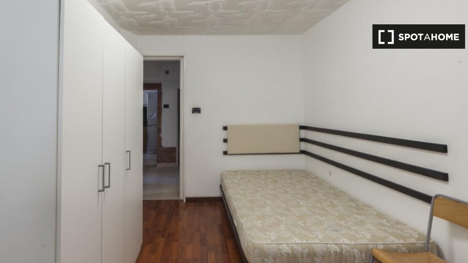 Immagine 1 di Camera condivisa in affitto  in Via Bambaglioli Graziolo a Bologna