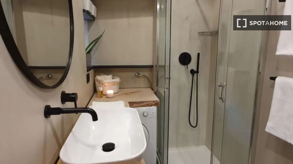 Immagine 13 di Appartamento in affitto  in Via Andrea Doria a Genova