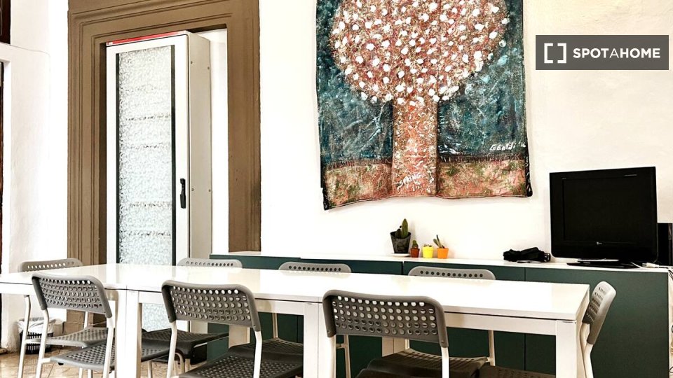 Immagine 5 di Residence in affitto  in Via del Porrione a Siena