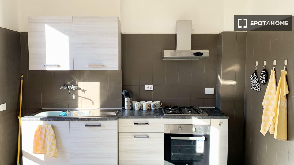 Immagine 13 di Camera condivisa in affitto  in VIALE F. REDI a Firenze