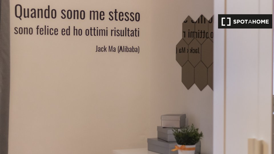 Immagine 2 di Camera condivisa in affitto  in Via Stefano Maria Clemente a Torino