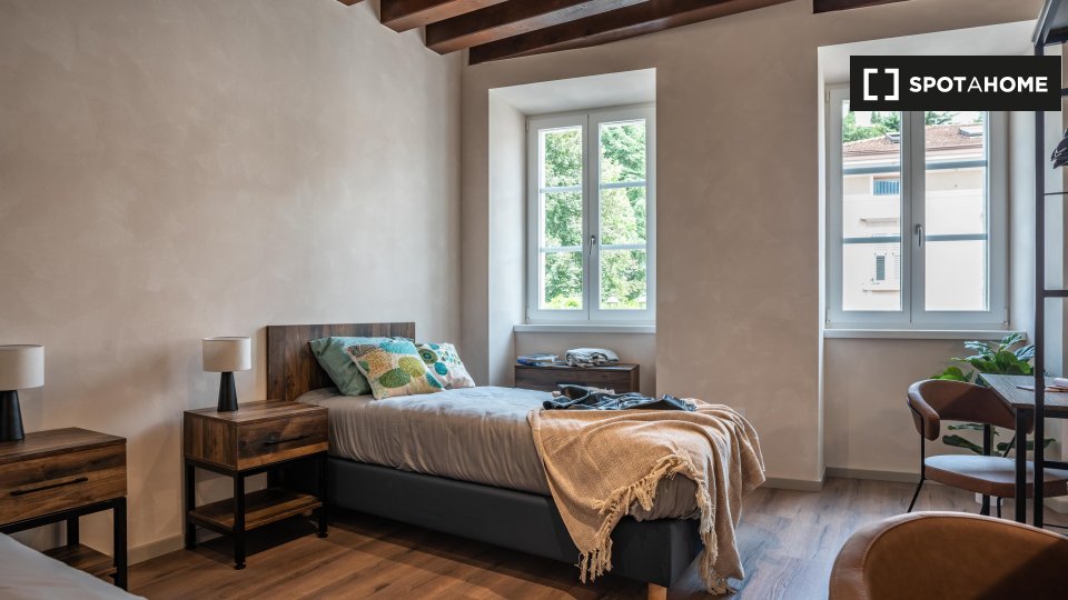 Immagine 4 di Camera condivisa in affitto  in Via Paganini a Rovereto