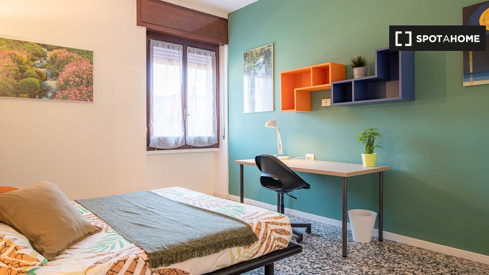 Immagine 16 di Camera condivisa in affitto  in Viale Sarca a Milano