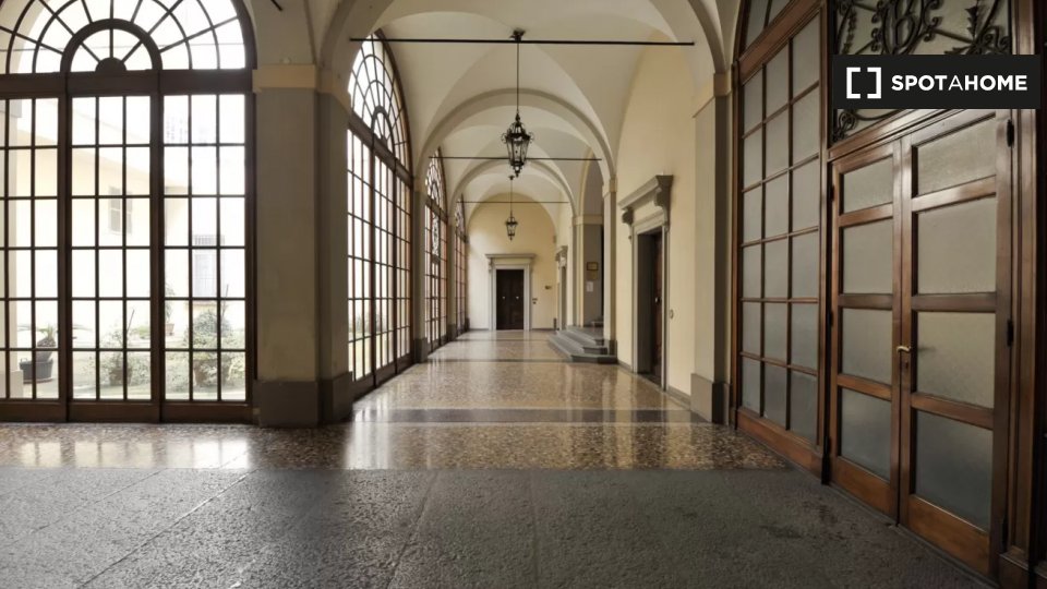 Immagine 18 di Appartamento in affitto  in Piazza S. Martino a Bologna