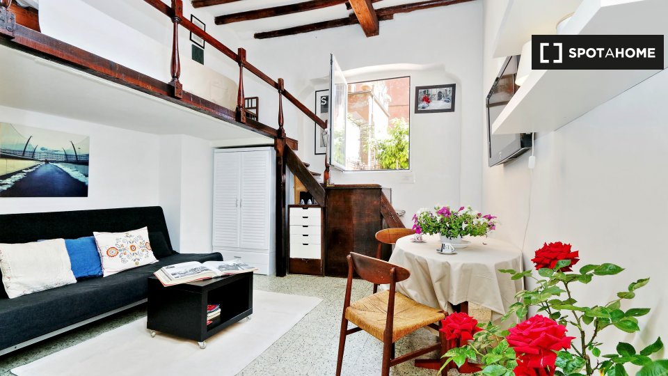 Immagine 8 di Ufficio in affitto  in Via Garibaldi a Roma