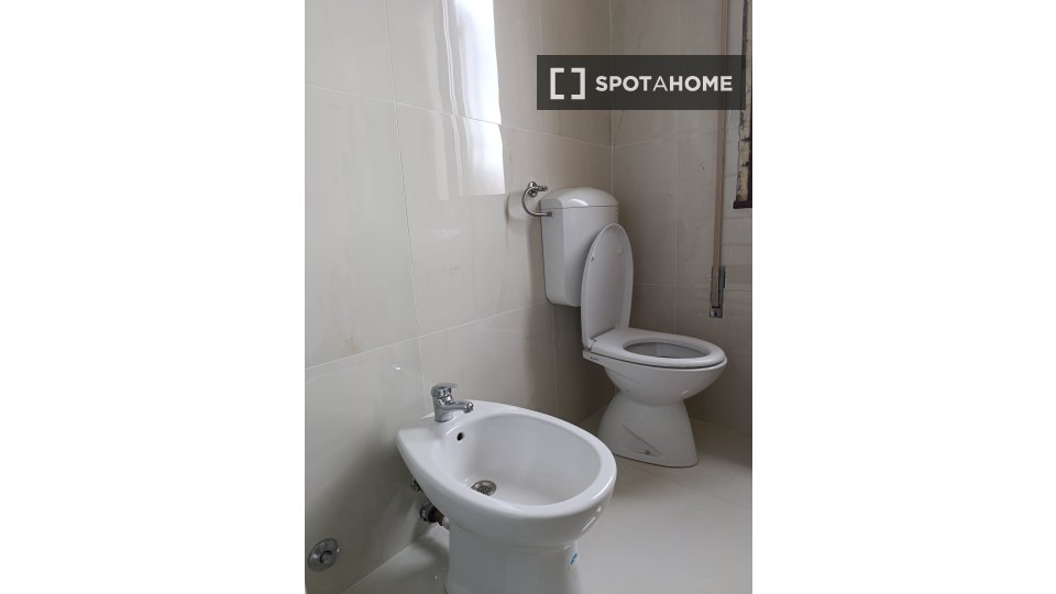 Immagine 11 di Camera condivisa in affitto  in Via Fratelli Boscardin a Padova