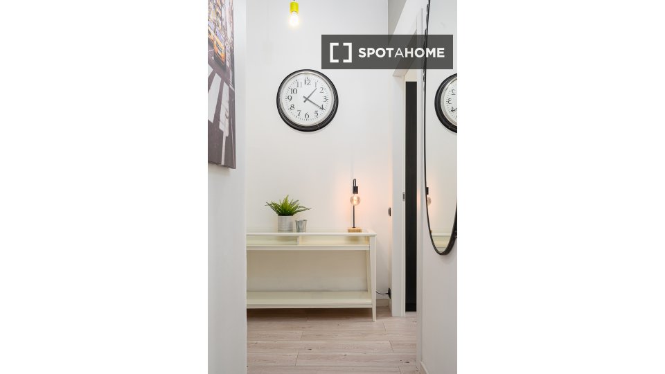 Immagine 2 di Ufficio in affitto  in Via Gressoney a Milano