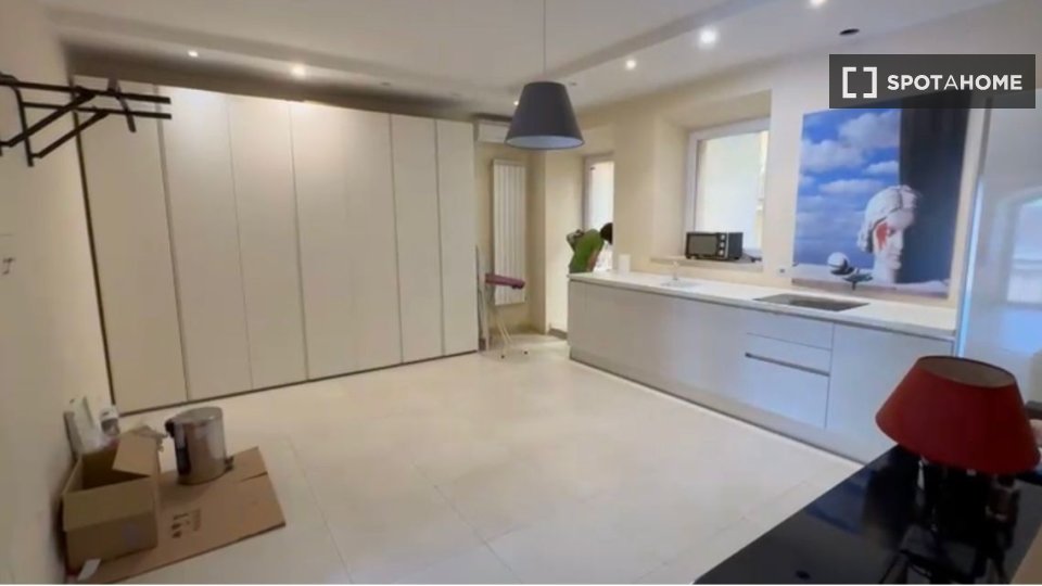 Immagine 5 di Appartamento in affitto  in Via di S. Giovanni in Laterano a Roma