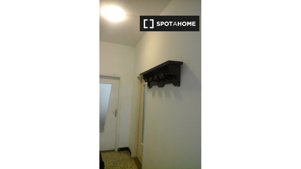 Immagine 10 di Camera condivisa in affitto  in Via Castelbarco a Trento