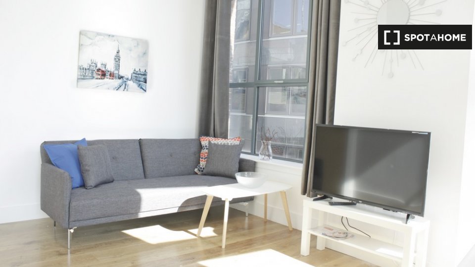 Immagine 1 di Appartamento in affitto  in St Mary at Hill a 