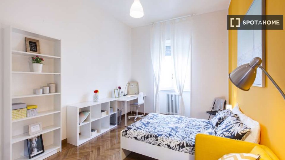 Immagine 5 di Camera condivisa in affitto  in Viale Emilio Caldara a Milano