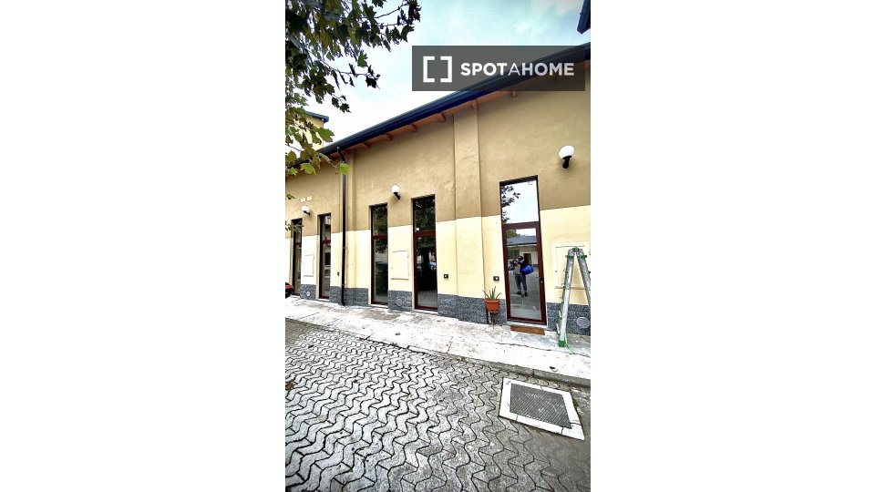 Immagine 6 di Ufficio in affitto  in Via Benefattori dell'Ospedale a Milano