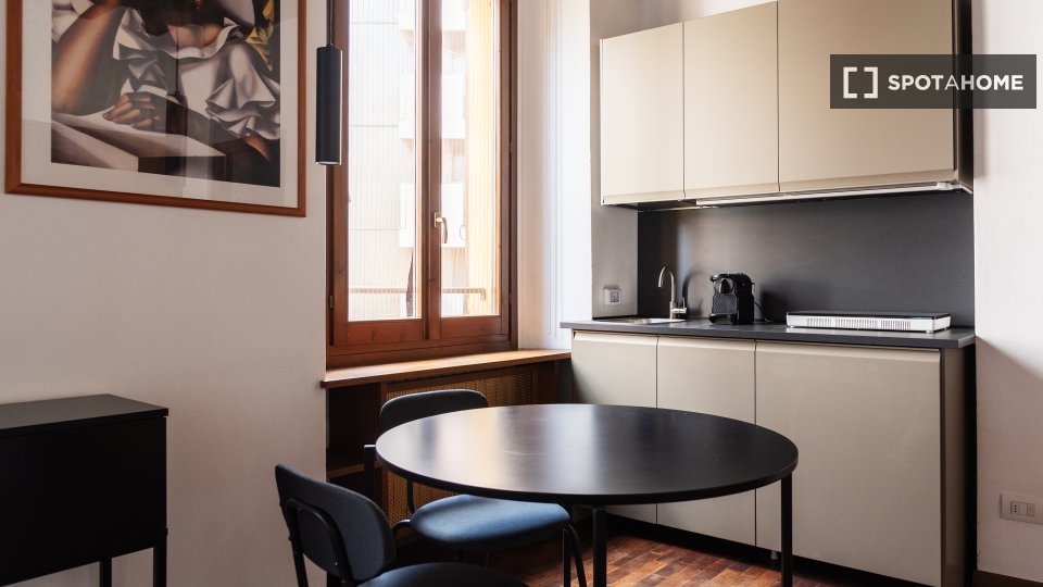 Immagine 14 di Appartamento in affitto  in Via Anfiteatro a Milano