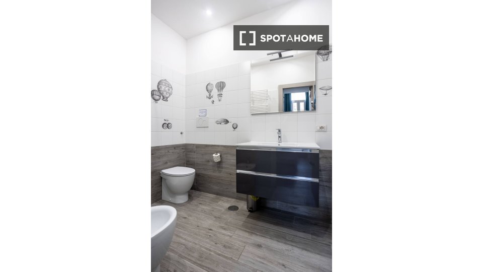 Immagine 9 di Appartamento in affitto  in Via Merulana a Roma