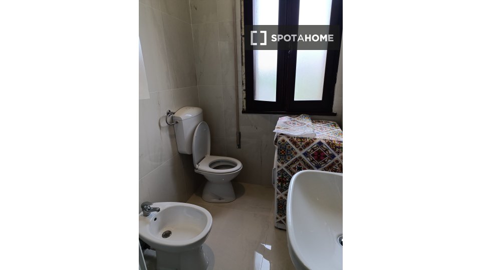 Immagine 10 di Camera condivisa in affitto  in Via Fratelli Boscardin a Padova