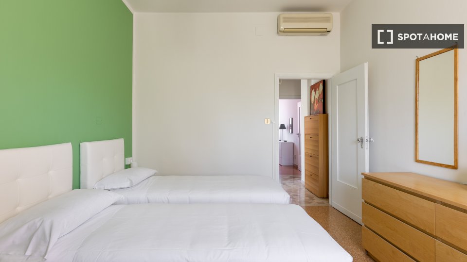 Immagine 18 di Appartamento in affitto  in Via Genova a Bologna