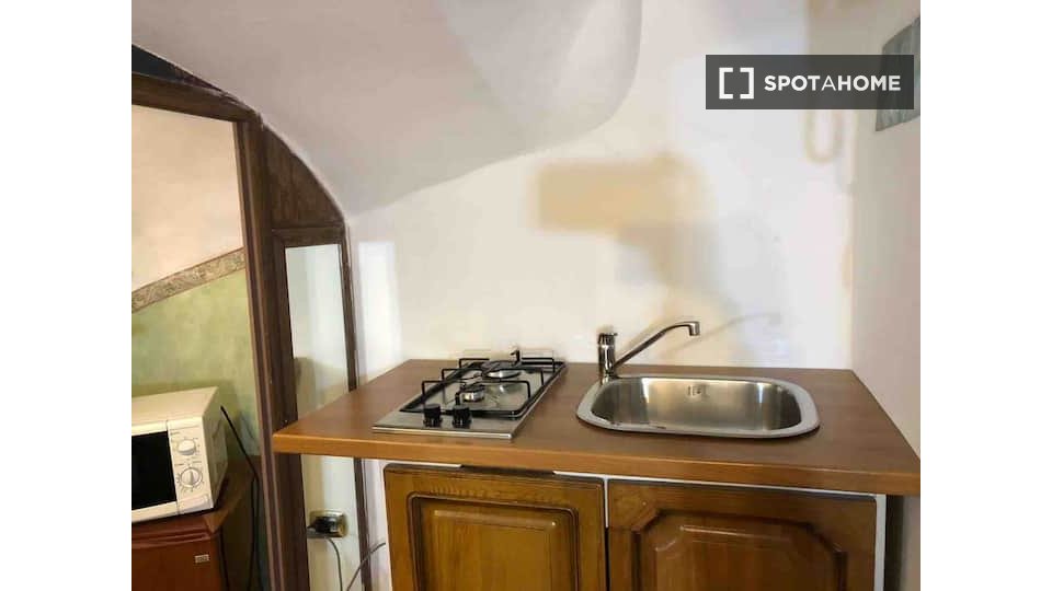 Immagine 12 di Appartamento in affitto  in Vico dei Pellegrini a Napoli