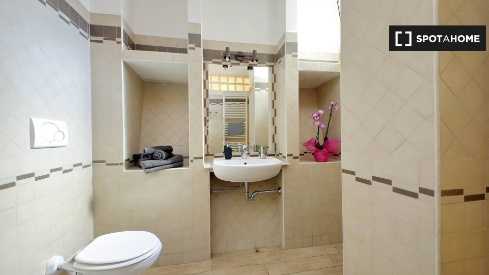 Immagine 5 di Appartamento in affitto  in Via Filippo Bernardini a Roma