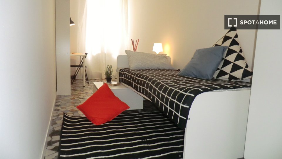 Immagine 2 di Camera condivisa in affitto  in Galleria Santa Lucia a Padova