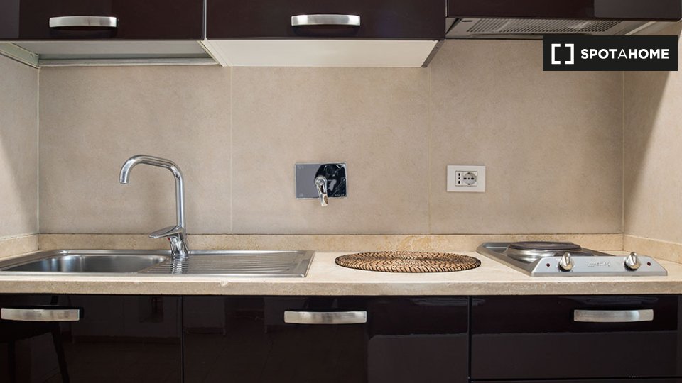 Immagine 2 di Ufficio in affitto  in Via Prenestina a Roma