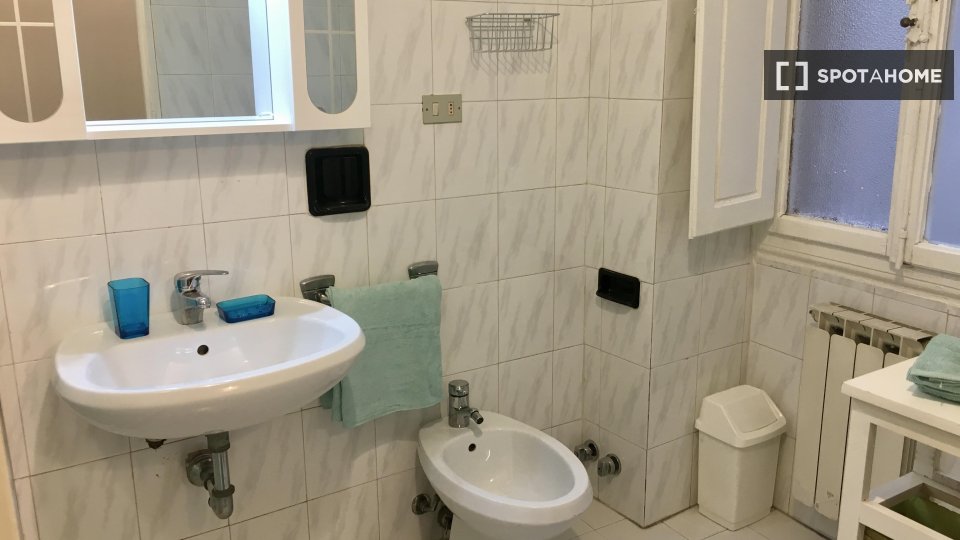 Immagine 13 di Camera condivisa in affitto  in Via del Ponte Rosso a Firenze