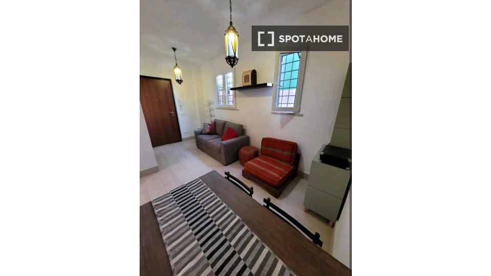 Immagine 6 di Appartamento in affitto  in Vicolo del Mandrione a Roma