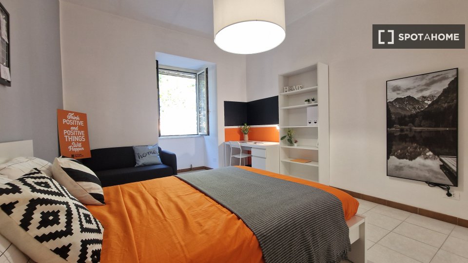 Immagine 8 di Camera condivisa in affitto  in Via Ostiense a Roma