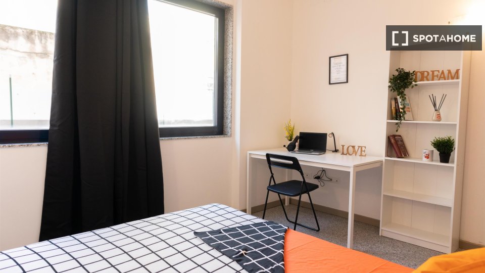 Immagine 3 di Camera condivisa in affitto  in Via Dante a Cagliari