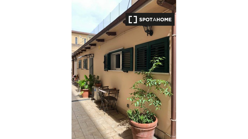 Immagine 8 di Ufficio in affitto  in Via Giuseppe Luigi Passalacqua a Roma