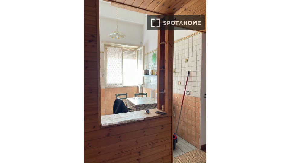 Immagine 16 di Appartamento in affitto  in Via Campello sul Clitunno a Roma