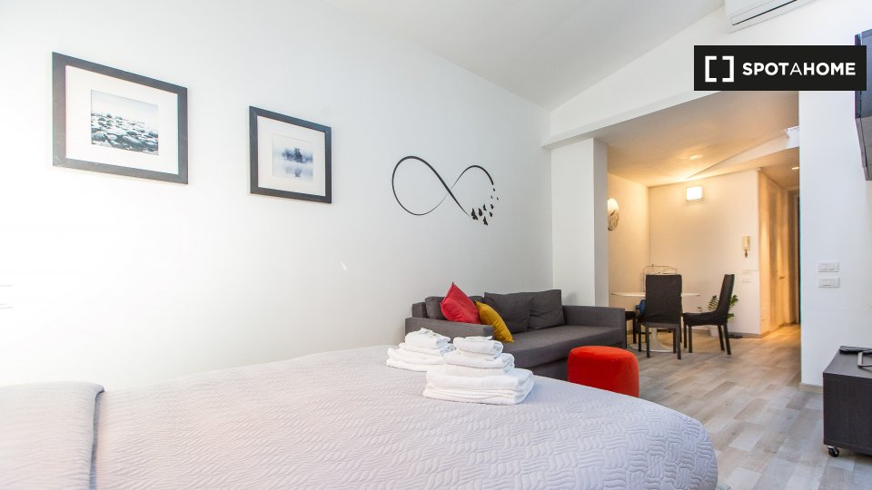 Immagine 16 di Ufficio in affitto  in Via dei Riari, 00165 Roma RM, Italy a Roma