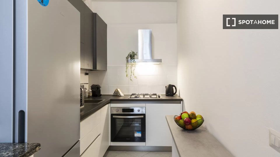 Immagine 4 di Ufficio in affitto  in Viale Coni Zugna a Milano