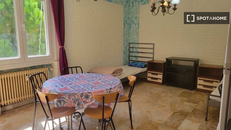 Immagine 9 di Camera condivisa in affitto  in Via Luciano Manara a Padova