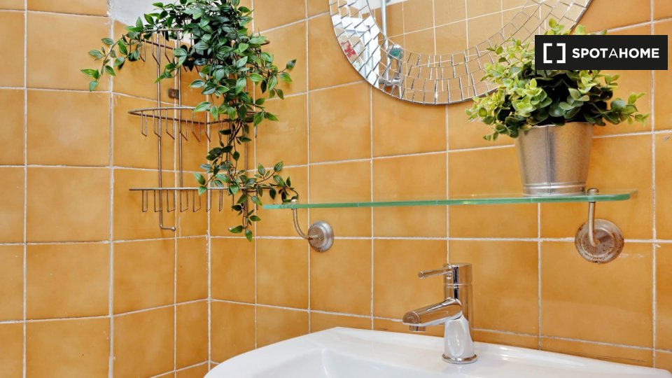 Immagine 19 di Ufficio in affitto  in Via Garibaldi a Roma