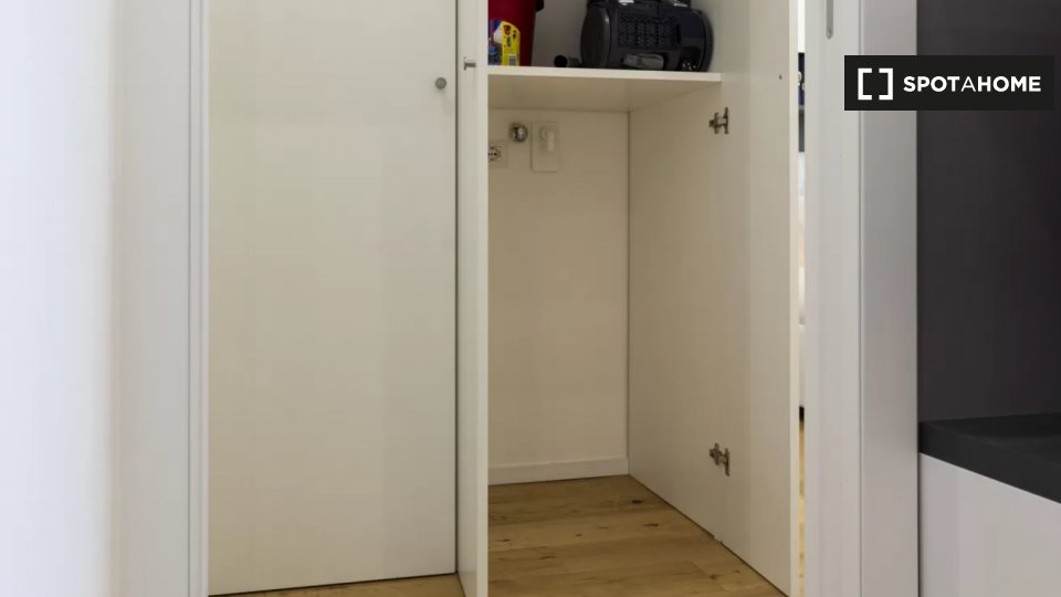 Immagine 15 di Appartamento in affitto  in Piazza Tirana a Milano