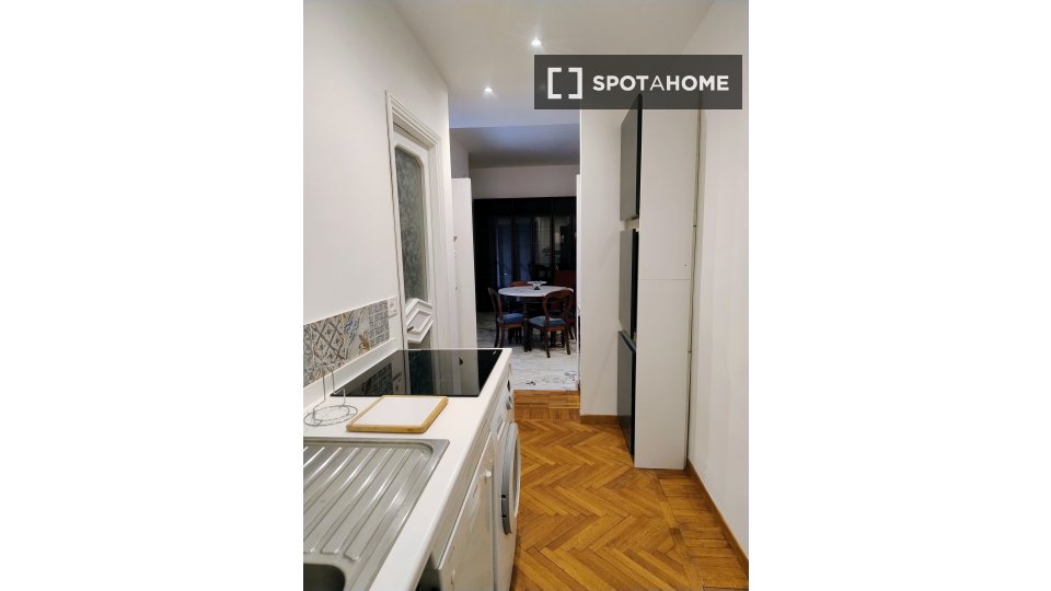 Immagine 2 di Appartamento in affitto  in Via Oriolo Romano a Roma