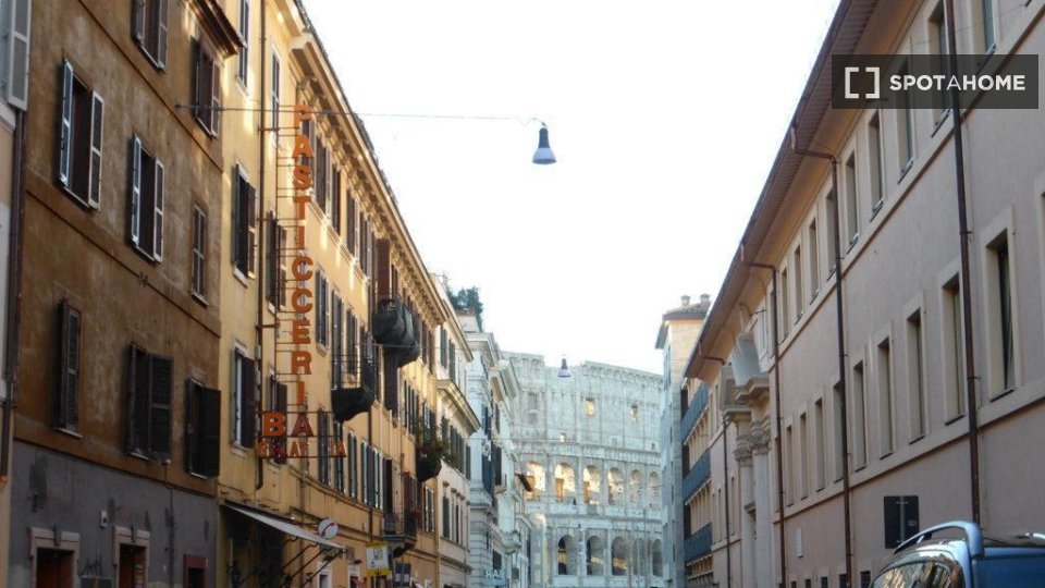 Immagine 3 di Ufficio in affitto  in Via di S. Giovanni in Laterano a Roma