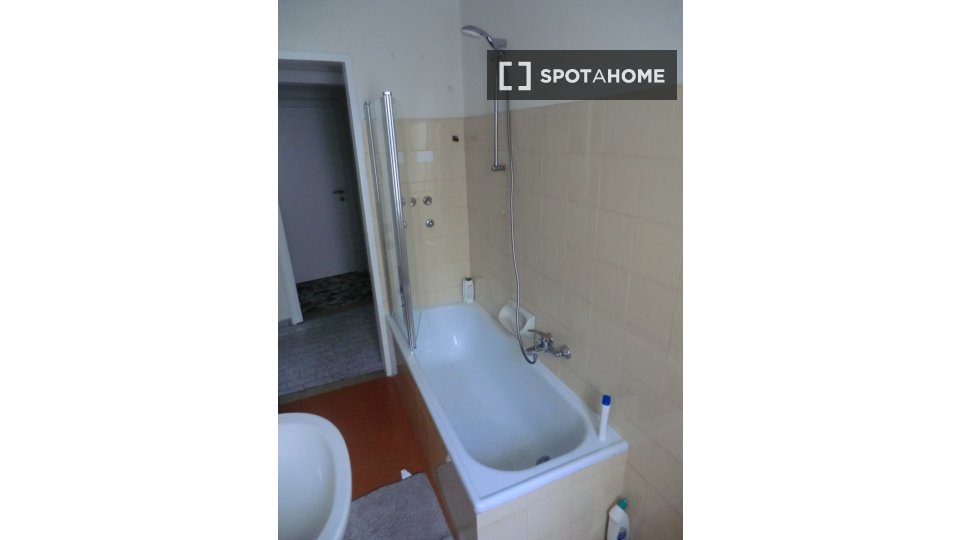 Immagine 18 di Camera condivisa in affitto  in Galleria Santa Lucia a Padova