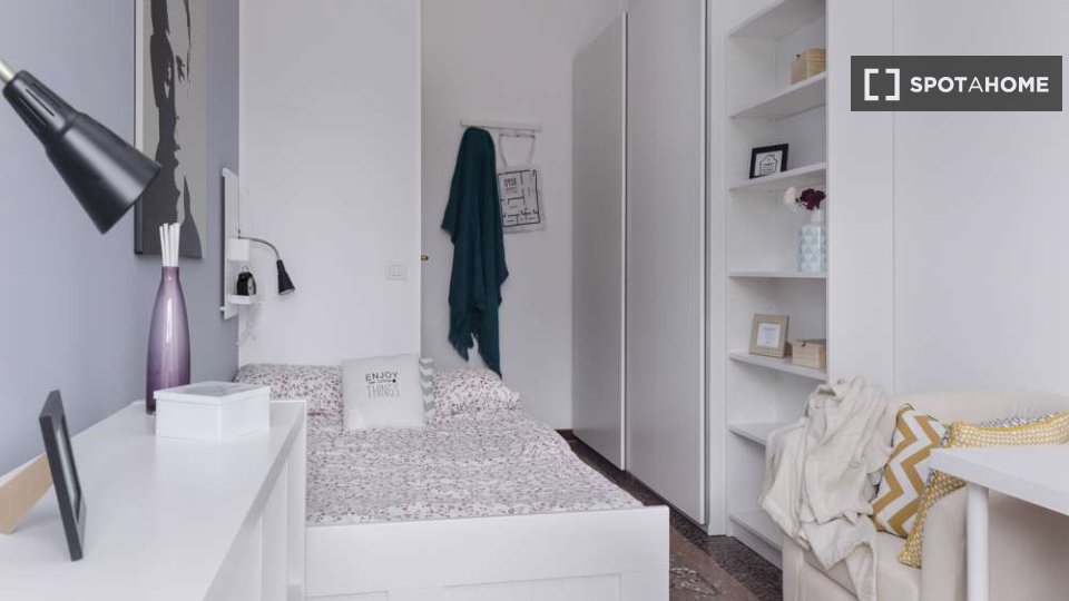 Immagine 2 di Camera condivisa in affitto  in Viale Giovanni Vicini a Bologna